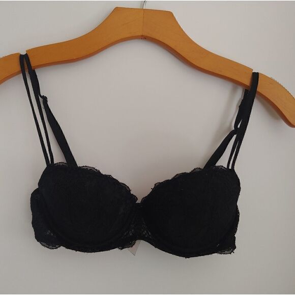 PINK Victoria's Secret Push-Up/Pigeonnant Black Lace Underwire Bra 32B - Picture 1 of 7